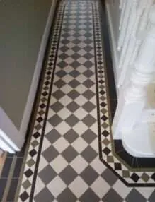 Dorchester pattern and a Kingsley border