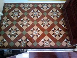 Blenheim Lobby with 1 line simple border