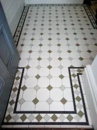 York pattern and Kingsley border Hallway